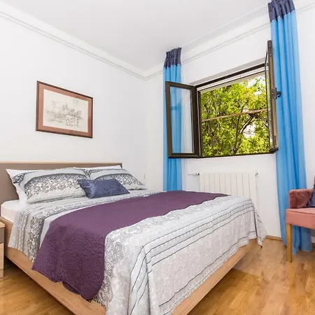 بيت للعطل Ruzmarin *