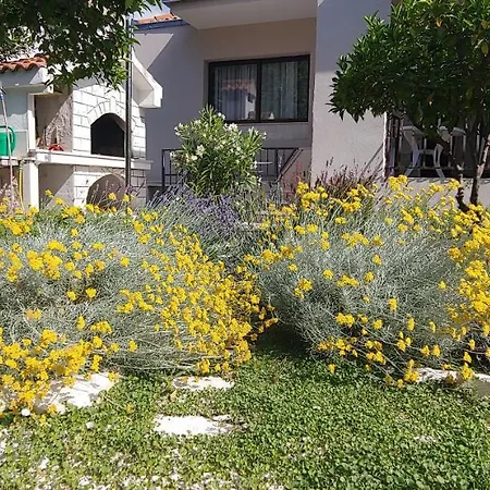 Holiday home Ruzmarin *