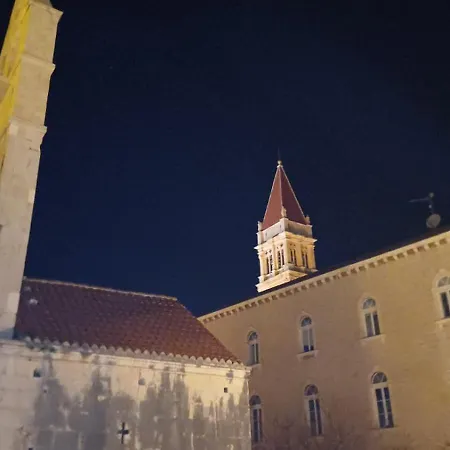 Ruzmarin Trogir