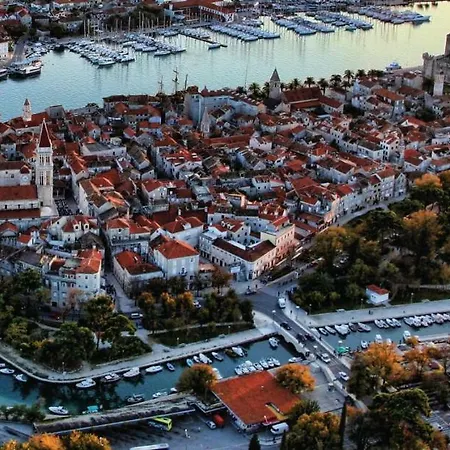 Ruzmarin Trogir