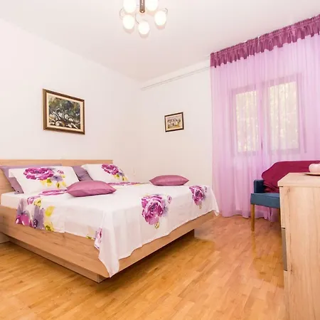 Ruzmarin Trogir