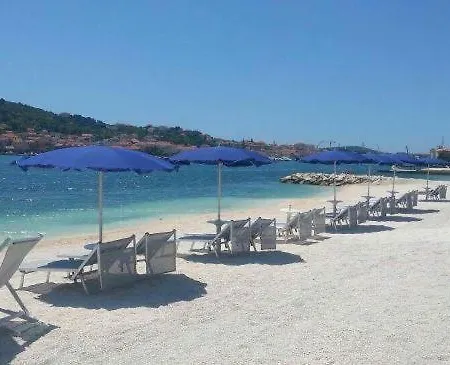 Holiday home Ruzmarin