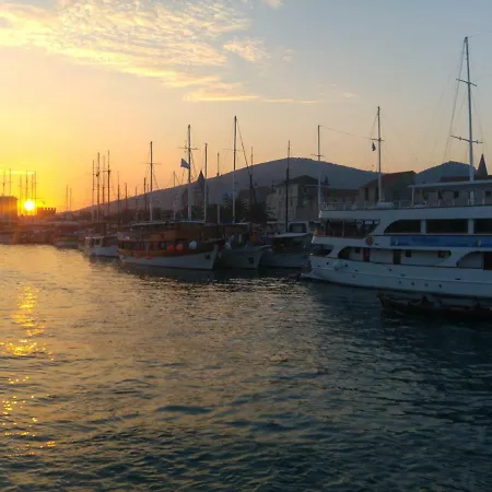 Ruzmarin Tatil Evi *